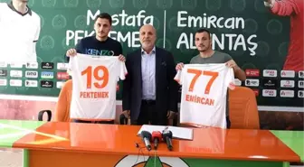 Alanyaspor Mustafa Pektemek ve Emircan Altıntaş'a resmi imzayı attırdı