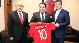 Bursaspor Kulübü Başkanı Mesut Mestan, Nihat Özdemir'i ziyaret etti