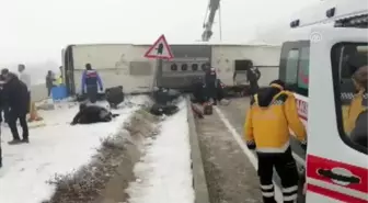 Isparta'da yolcu otobüsü devrildi: 29 yaralı (2)