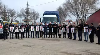 Karaman'dan İdlib'e bir tır insani yardım malzemesi gönderildi