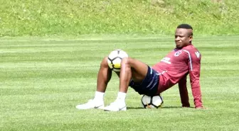 Trabzonspor, Ogenyi Onazi'nin sözleşmesinin feshedildiğini açıkladı