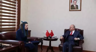 Vali Çakacak, Milli Voleybolcu Boz'u kabul etti