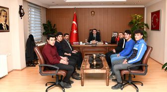 Kaymakam Çeçen, sporcuları kabul etti