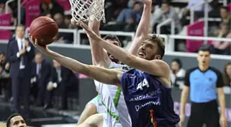 Morabanc Andorra 63-69 TOFAŞ