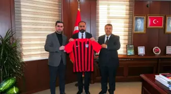 Rektör Şevli'ye Van Spor FK forması