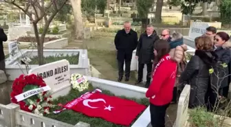 Mehmet Ali Birand vefatının yedinci yıldönümünde mezarı başında anıldı