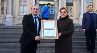 Milletvekili Ceyda Çetin Erenler'e diploma sürprizi