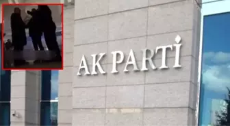 Kumar oynarken görüntülenen AK Parti milletvekili Hakkı Köylü'nün Yeni Akit muhabirlerini darp ettiği iddia edildi