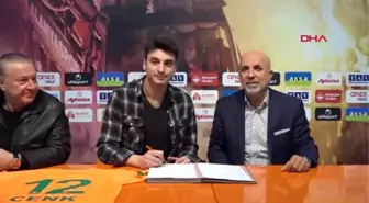 Spor cenk gönen resmi sözleşmeyi imzaladı