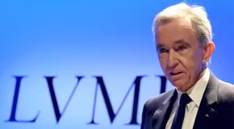 Bernard Arnault: 'Dünyanın en zengini' unvanını Jeff Bezos'tan alan Fransız işadamı