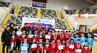 Karesi'de futsal şenliği