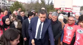 Ankara bakan selçuk ve öğrenciler 'toprak dede' anısına fidan dikti