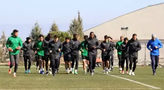 Denizlispor, 3 eksikle çalıştı