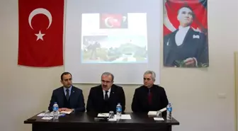 Vali Dr. Ömer Toraman Dumlupınar ilçesinde muhtarlarla toplantı yaptı