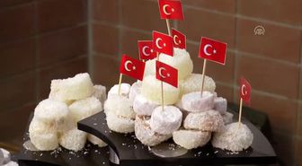 Arnavutluk'ta geleneksel Türk tatlıları tanıtıldı