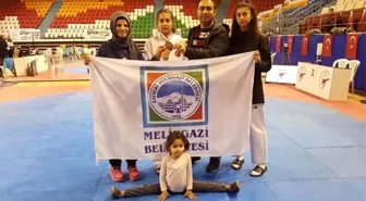 Fatma Arslan, Gençler Taekwondo Şampiyonası'nda Türkiye Üçüncüsü oldu