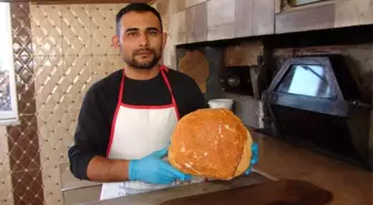 (Özel) Üretime evinin bahçesindeki çükü fırında başladı, şimdi taleplere yetişemiyor