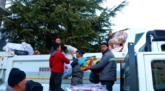 Burdur'dan depremzedeler için toplanan yardım malzemeleri yola çıkarıldı