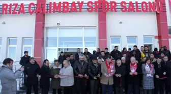 Rıza Çalımbay'ın ismi spor salonuna verildi