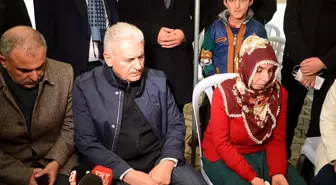 Binali Yıldırım, Doğanyol'da depremzedeleri ziyaret etti Açıklaması