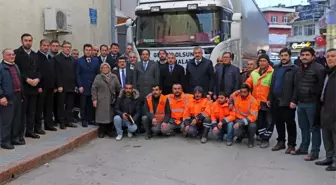 Bafra'dan yardım tırları dualarla yola çıktı