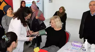 Edirne'de mahalle sakinlerine sağlık taramaları yapılıyor