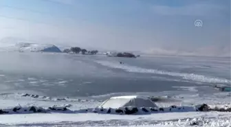 Ahlat'taki Nazik Gölü dondu