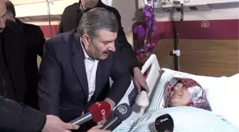 Bakan Koca, depremde Azize Çelik'i ziyaret etti (2)