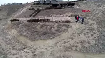 Elazığ bilim insanları, 6.8'lik depremde yüzey kırığı oluşmadığını saptadı