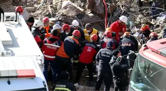 Son dakika: Deprem sonrası yoğun bakıma alınan hastaların durumunun kritik olmadığı açıklandı