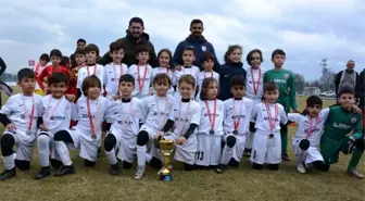 Yunusemre'de 4. Geleneksel Minikler Futbol Turnuvası başladı