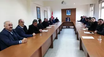 Halkapınar Kaymakamı Kıraç muhtarlarla buluştu