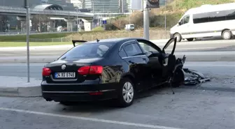 Sarıyer'de kontrolden çıkan araç trafiği birbirine kattı