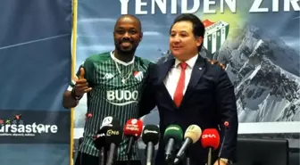 Bursaspor'da Traore imzaladı