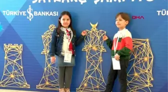 Antalya ikiz satranççıların başarısı