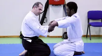 Gündüz aile hekimi akşam aikido eğitmeni