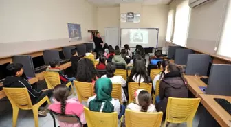 Öğrencilerden motivasyon seminerine yoğun ilgi