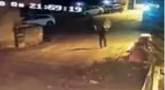 Pendik'te yaşlı kadına kapkaç dehşeti kamerada