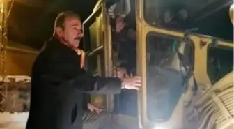 Tomarza Belediyesinin karla mücadele çalışması