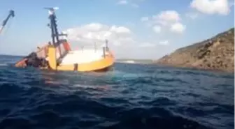 Çanakkale açıklarında karaya oturan gırgır teknesi battı