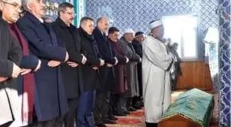 İçişleri Bakanı Soylu, Ağrı'da cenaze törenine katıldı