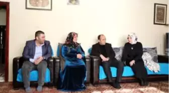 Kaymakam Solak şehit ailelerini ziyaret etti