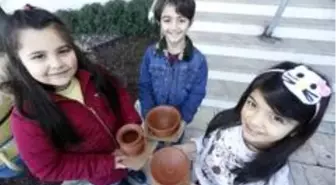 Konaklı miniklerden sanat eseri çömlekler