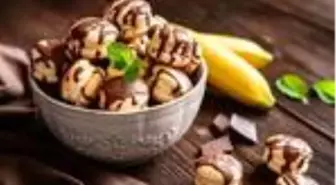 Muzlu ve Çikolata Soslu Mini Makaronlar