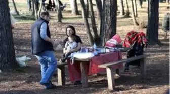 Poyrazlar Gölü'nde yarıyıl tatilinin son gününde ziyaretçi yoğunluğu