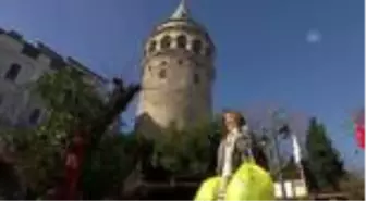 'Sarı poşetli kız' poşetini ihtiyaç sahipleri için de doldurmak istiyor (2)