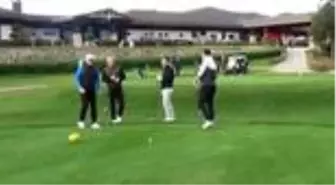 Spor golfçüler depremzedeler için sahaya çıktı