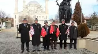 Iğdırlı gazilerden ırkçı Yunan milletvekili Lagos'a tepki