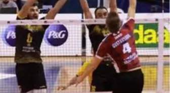 Voleybol: AXA Sigorta Efeler Ligi