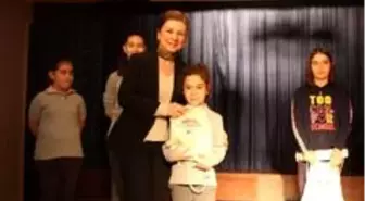 Başkan Köse'den başarılı öğrencilere hediye